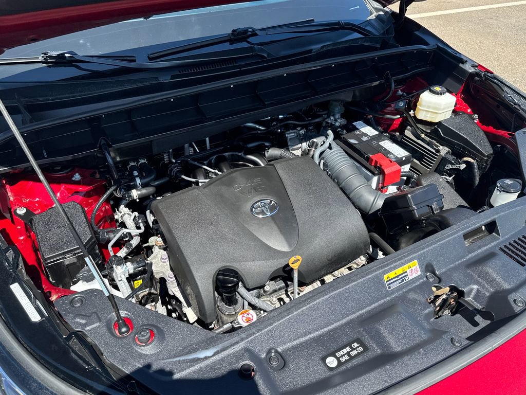 Used 2022 Toyota Highlander XLE AWD/4WD image 49