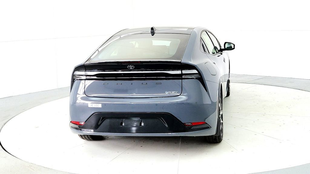 New 2026 Toyota Prius Plug-In Hybrid FWD image 5
