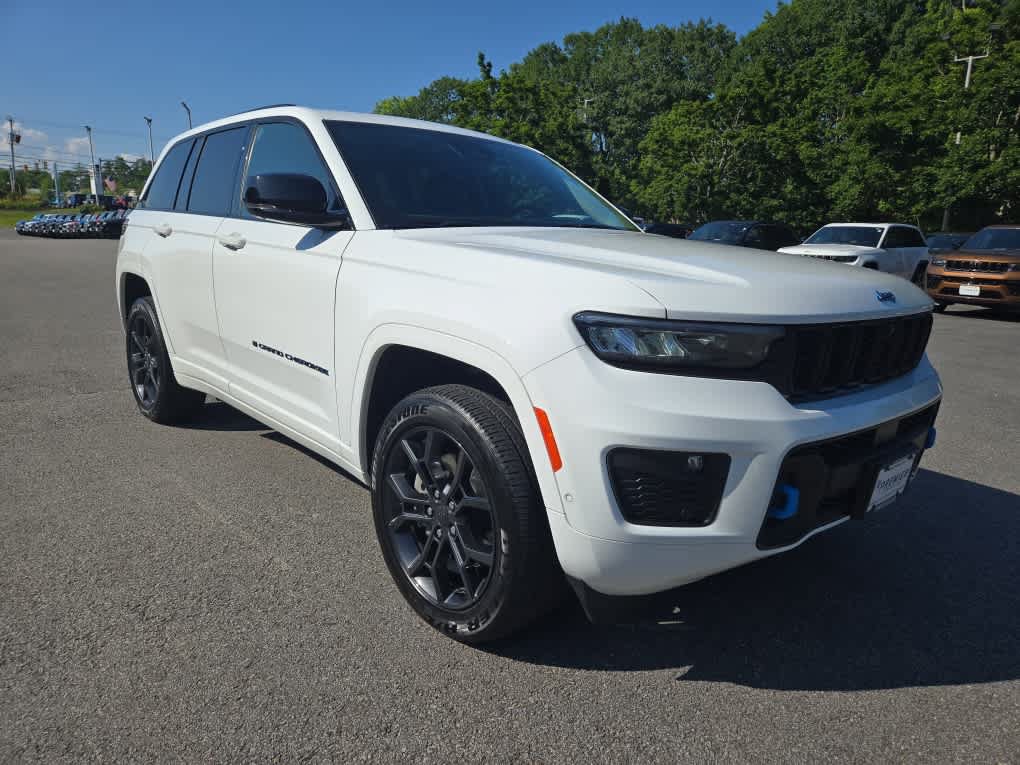 Used 2023 Jeep Grand Cherokee 30th Anniversary AWD/4WD image 2