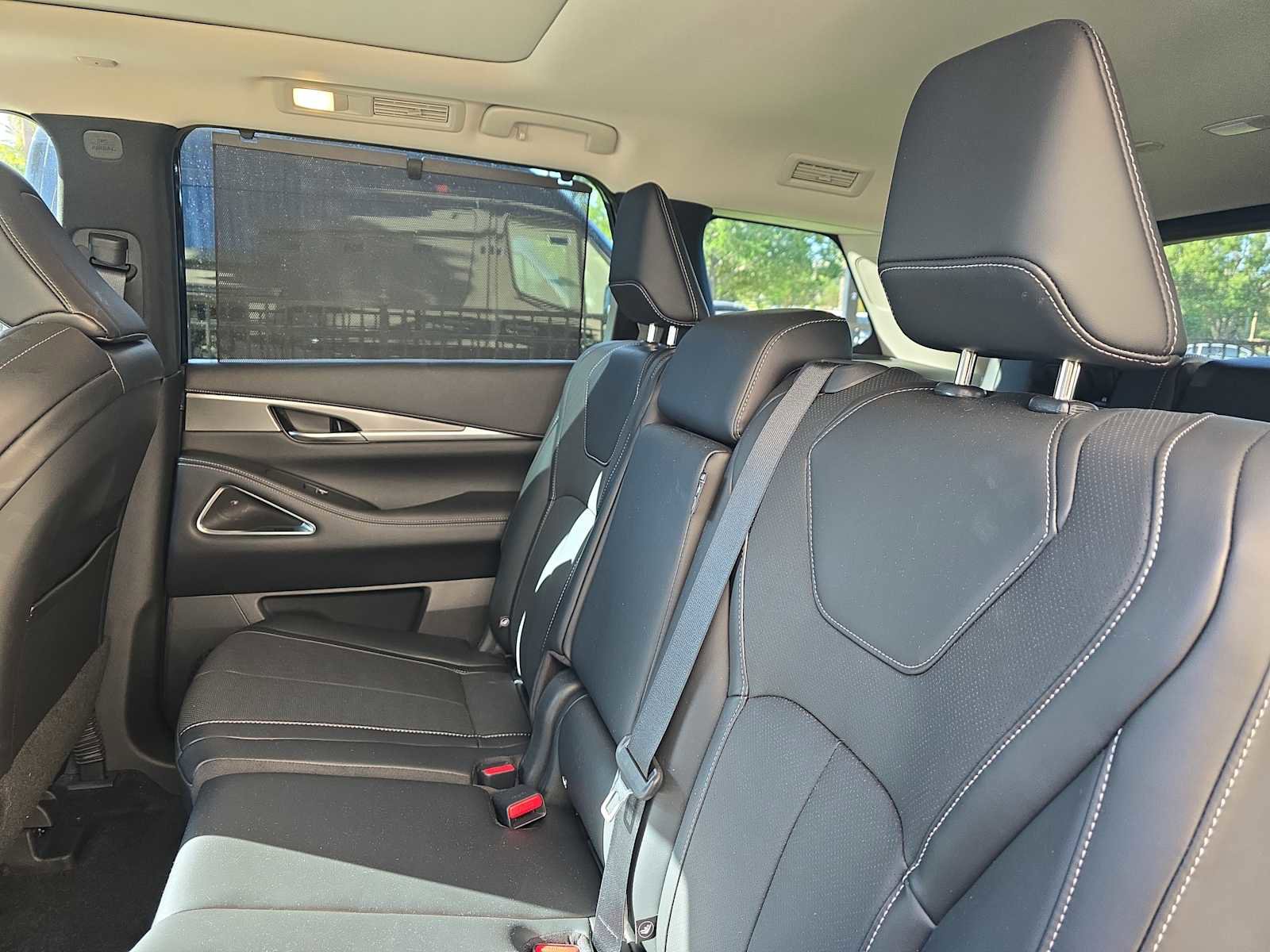 Certified 2026 INFINITI QX60 Luxe w/ Cargo Package FWD image 23