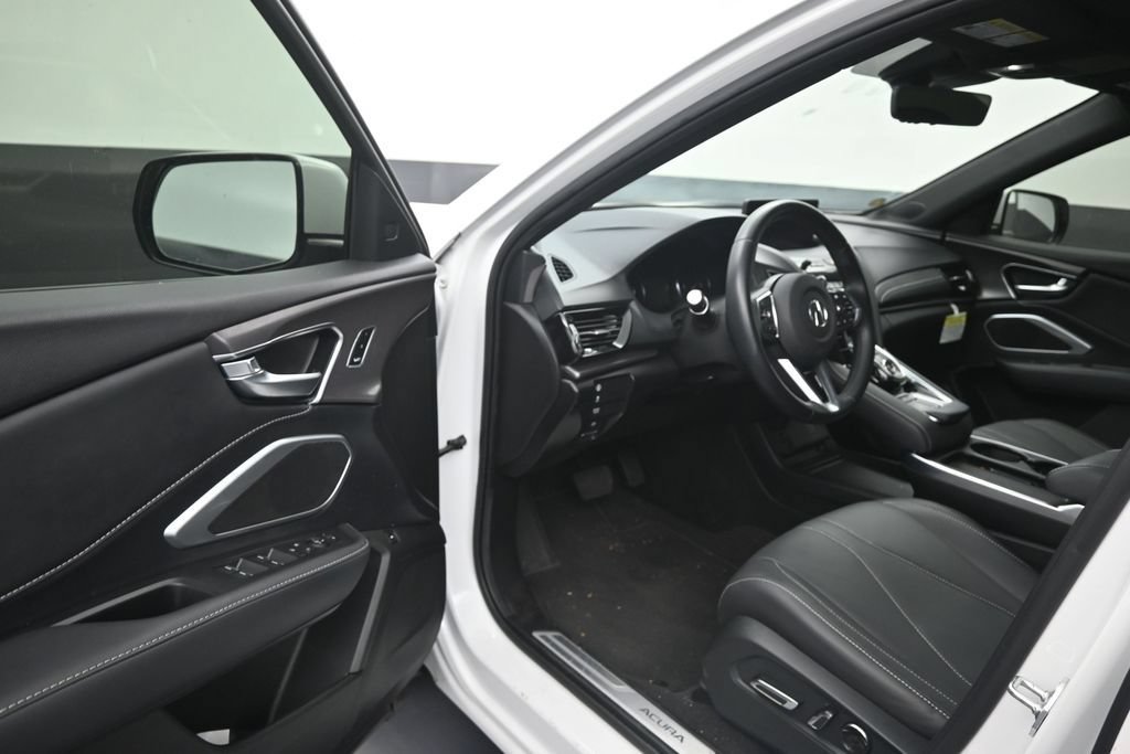 Used 2025 Acura RDX SH-AWD image 10
