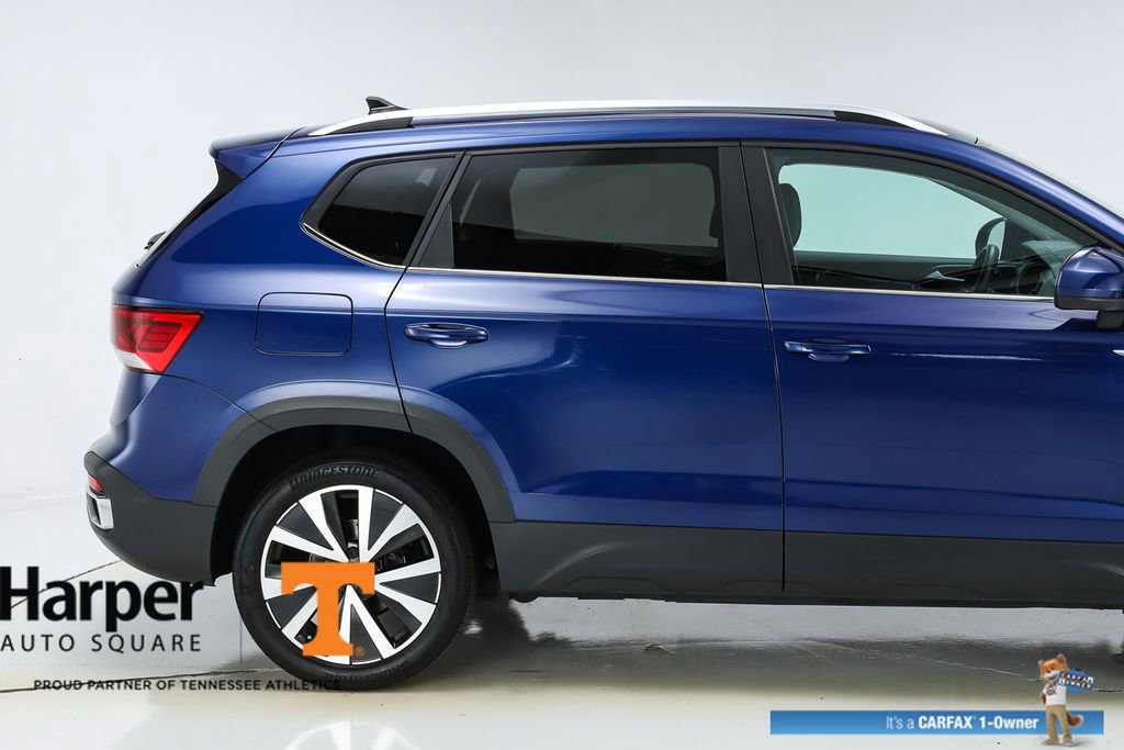 Used 2023 Volkswagen Taos SE w/ Panoramic Sunroof Package image 48