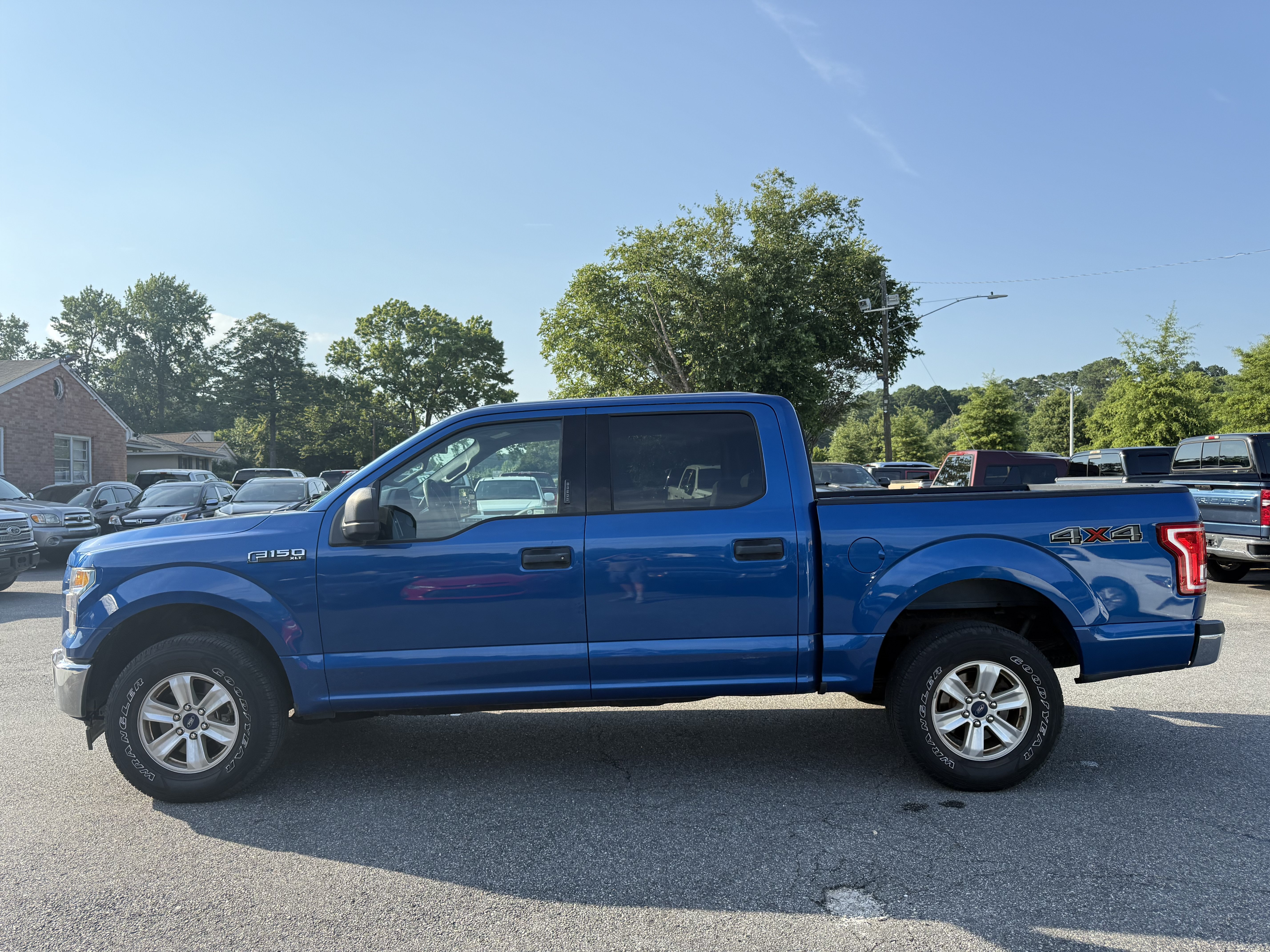 Used 2017 Ford F150 XLT w/ Trailer Tow Package AWD/4WD image 9