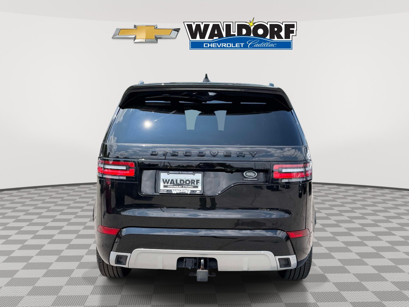 Used 2020 Land Rover Discovery Landmark AWD/4WD image 3