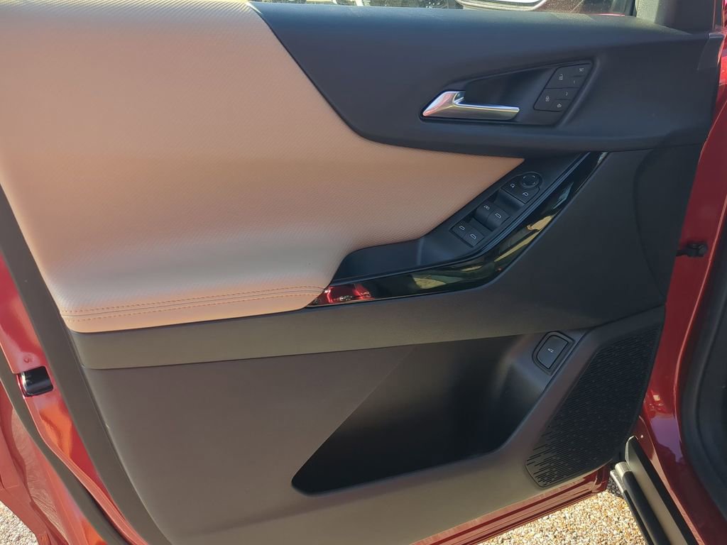 New 2026 Chevrolet Equinox ACTIV w/ Convenience Package III image 22