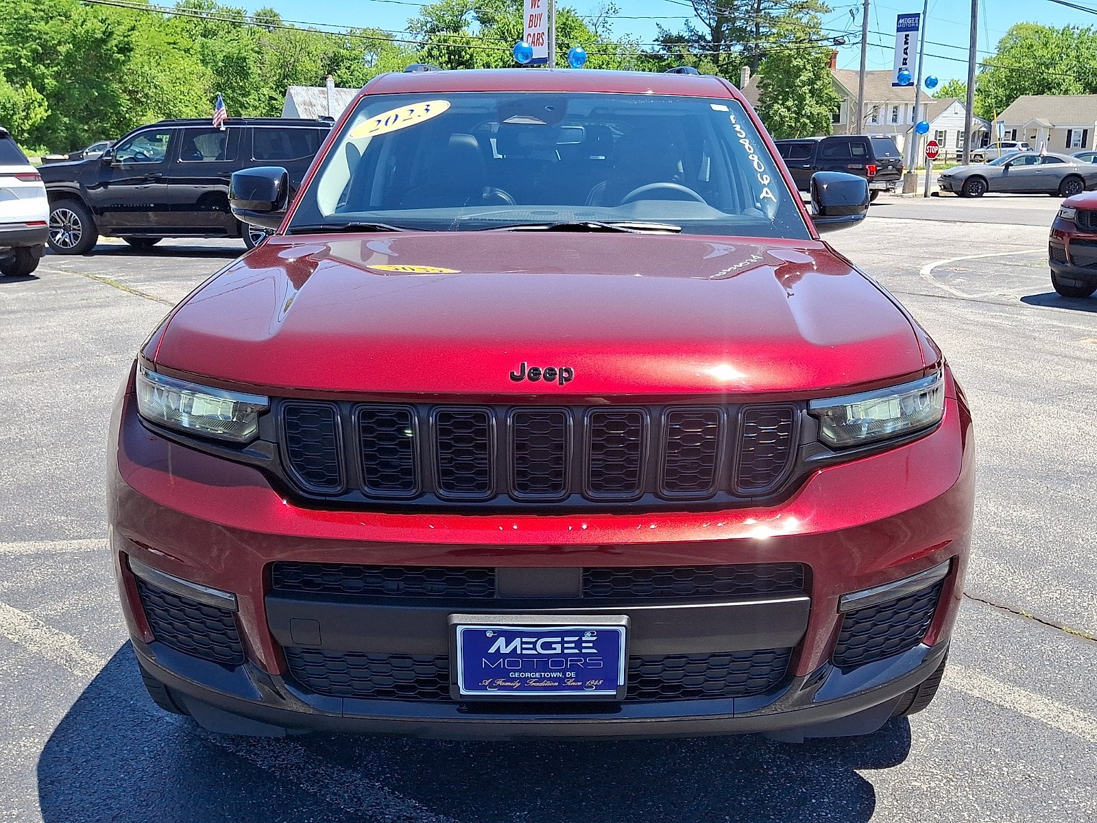 Certified 2023 Jeep Grand Cherokee L Limited w/ Black Appearance Package AWD/4WD image 2