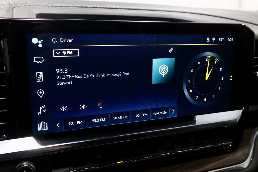 Used 2023 Chevrolet Silverado 1500 LT image 3