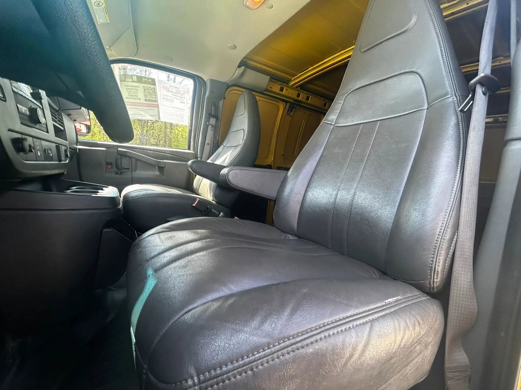 Used 2023 Chevrolet Express 2500 RWD image 18
