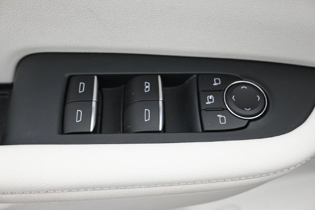 Used 2025 Buick Enclave Avenir w/ Trailering Package, 5000 lbs. FWD image 14