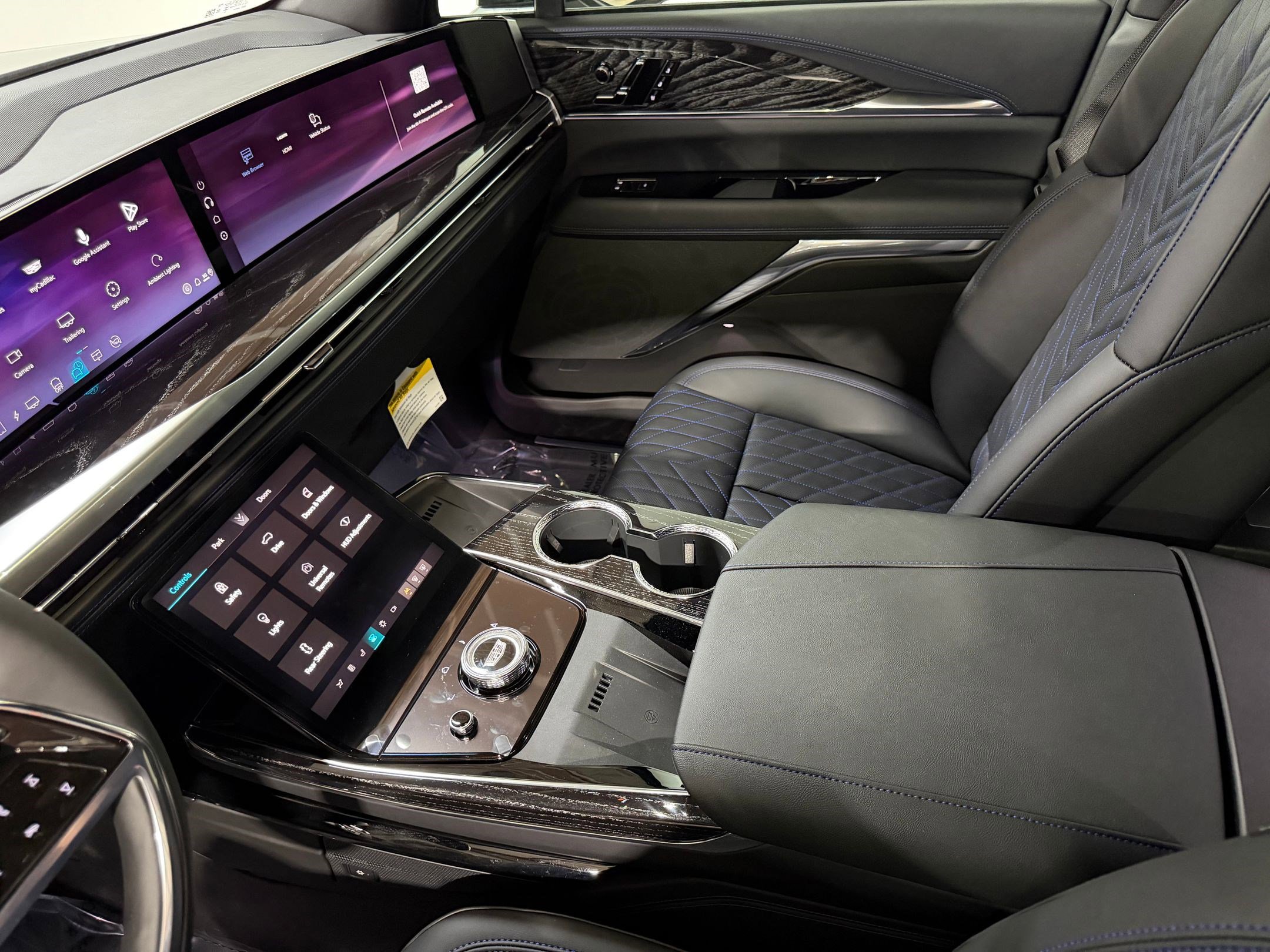 New 2026 Cadillac Escalade IQ Luxury 1 AWD/4WD image 35