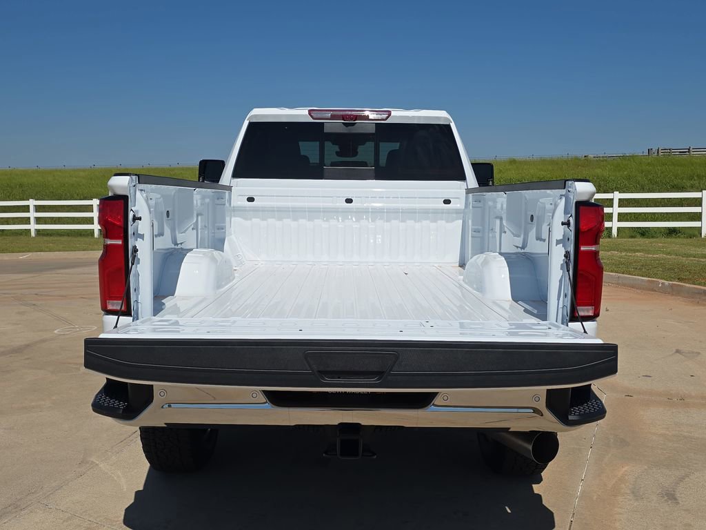 New 2026 Chevrolet Silverado 3500 LTZ w/ LTZ Premium Package AWD/4WD image 12