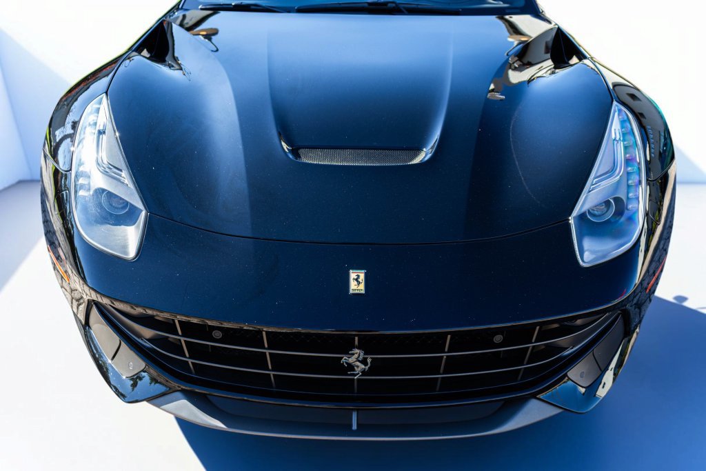 Used 2014 Ferrari F12 Berlinetta RWD image 13