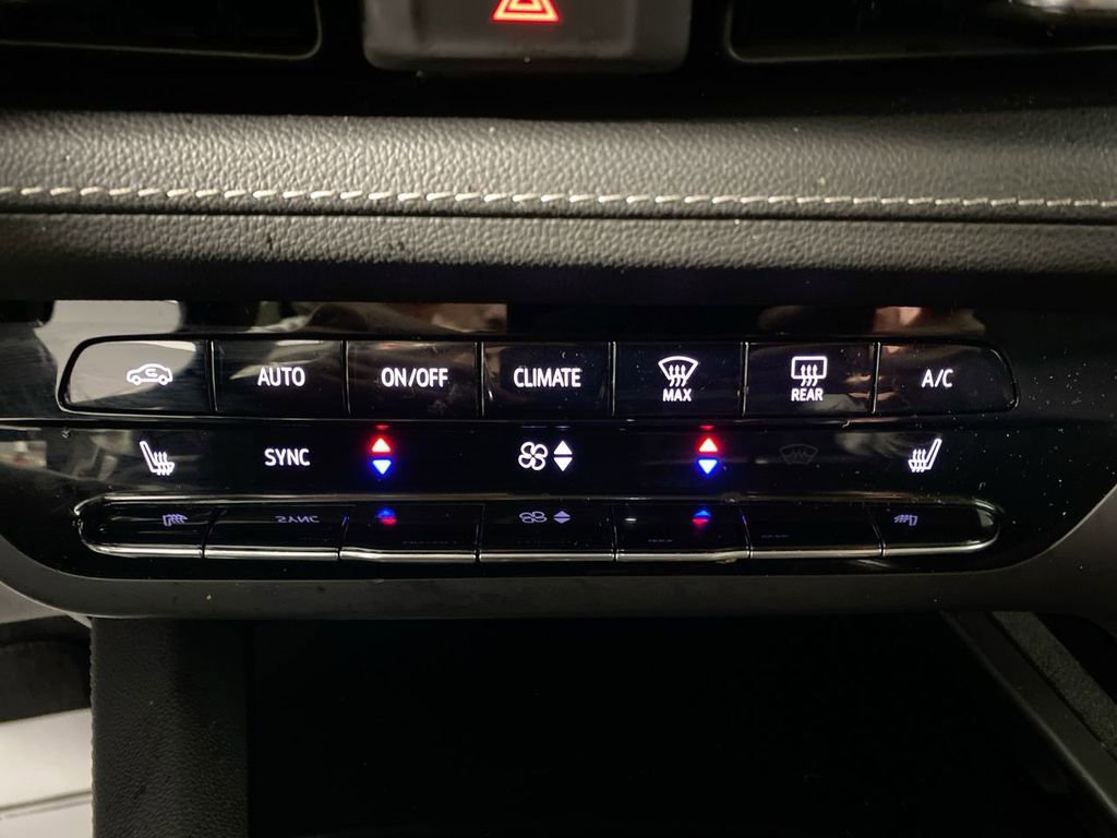 Used 2023 Buick Envision Essence w/ Sport Touring Package FWD image 18