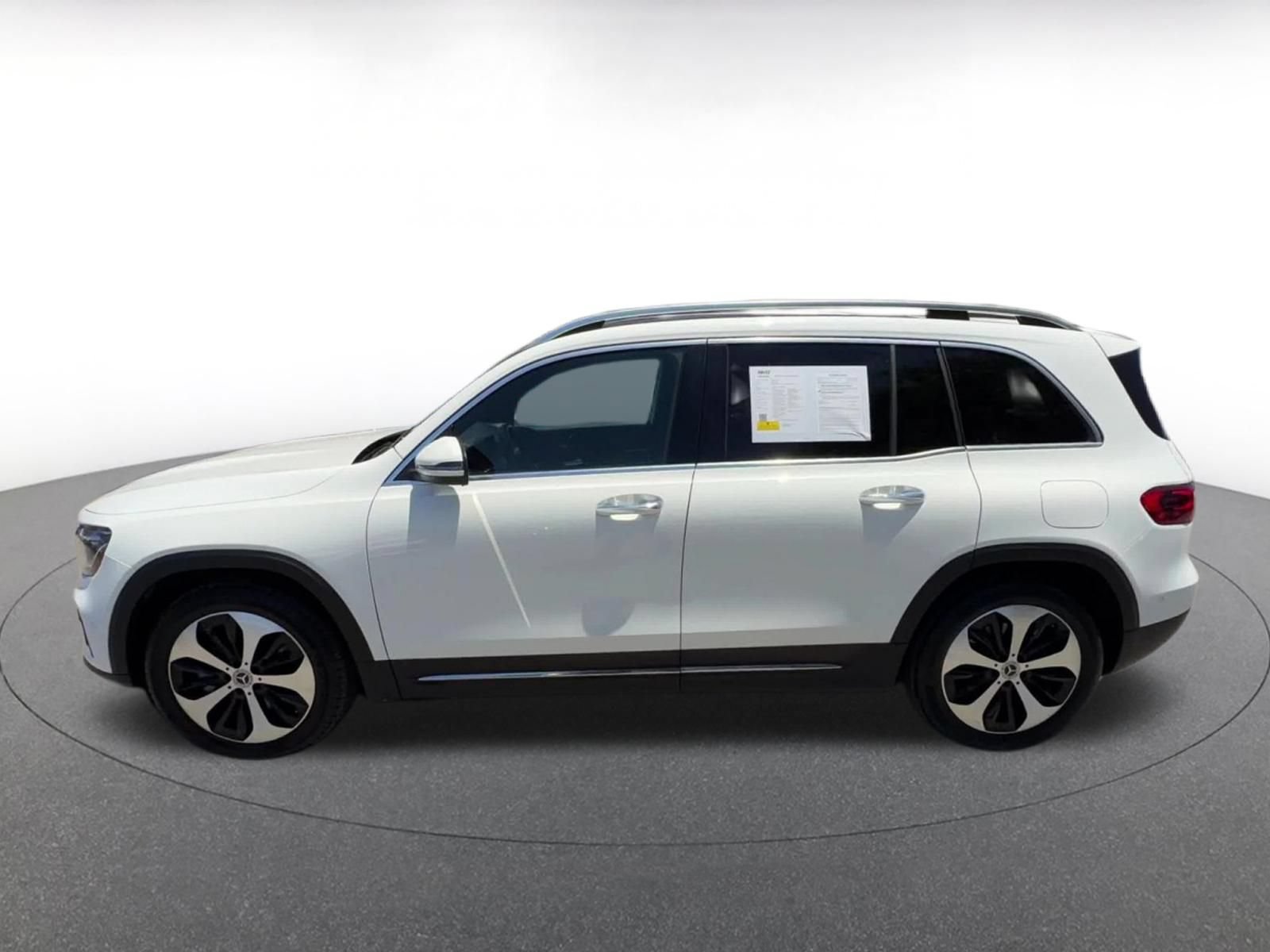 Used 2025 Mercedes-Benz GLB 250 image 9