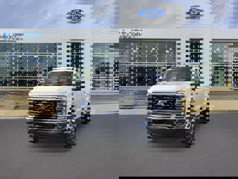 New 2026 Ford F450 Lariat w/ Lariat Ultimate Package image 2