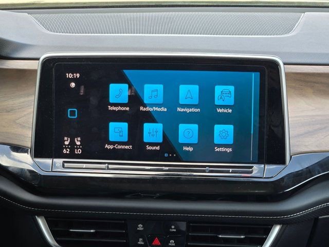 Used 2025 Volkswagen Atlas SE image 18