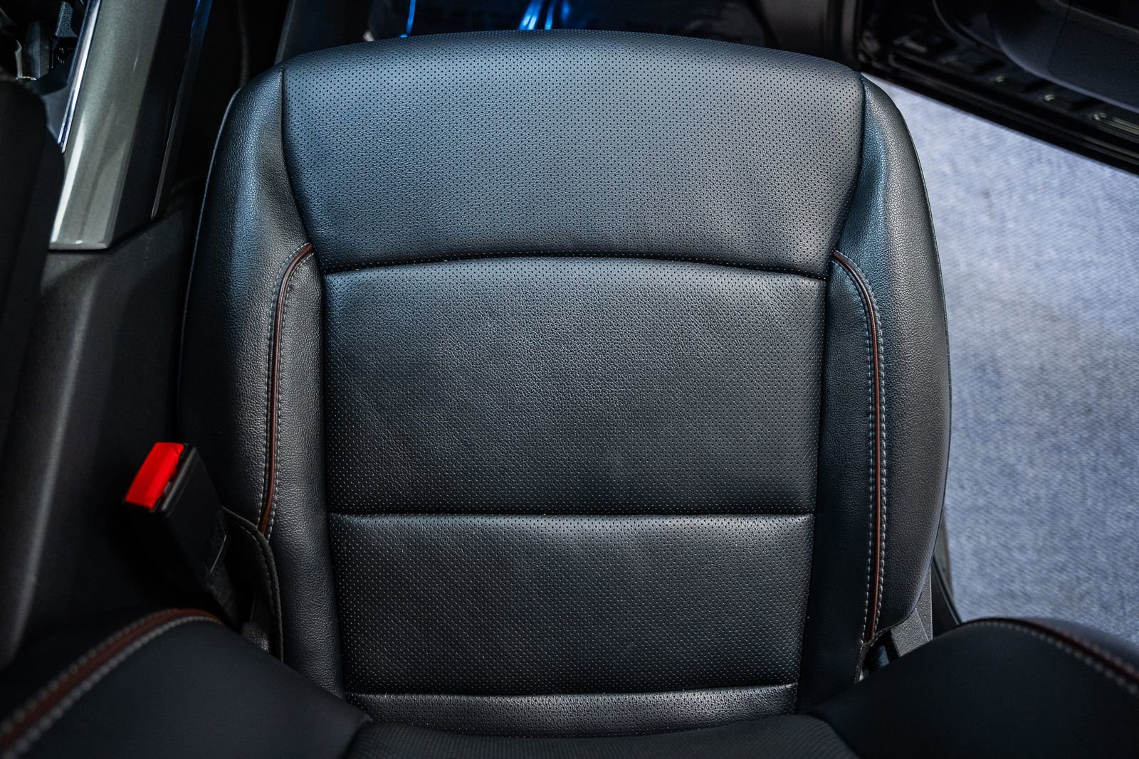 Certified 2023 Ford F150 Lariat w/ Equipment Group 502A High image 39