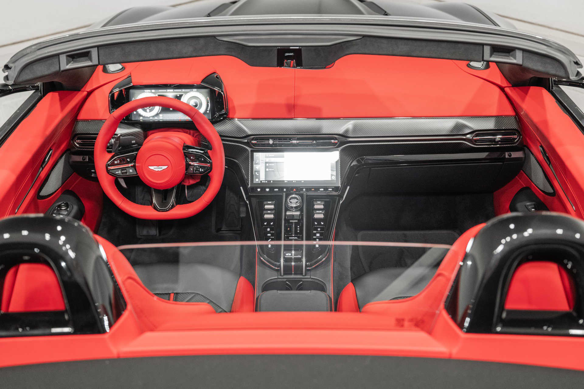 New 2026 Aston Martin V8 Vantage S RWD image 17