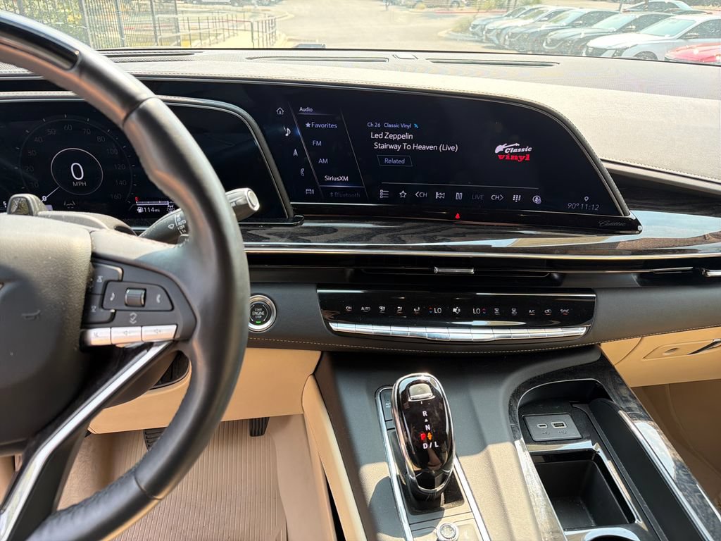Certified 2023 Cadillac Escalade Premium Luxury AWD/4WD image 28