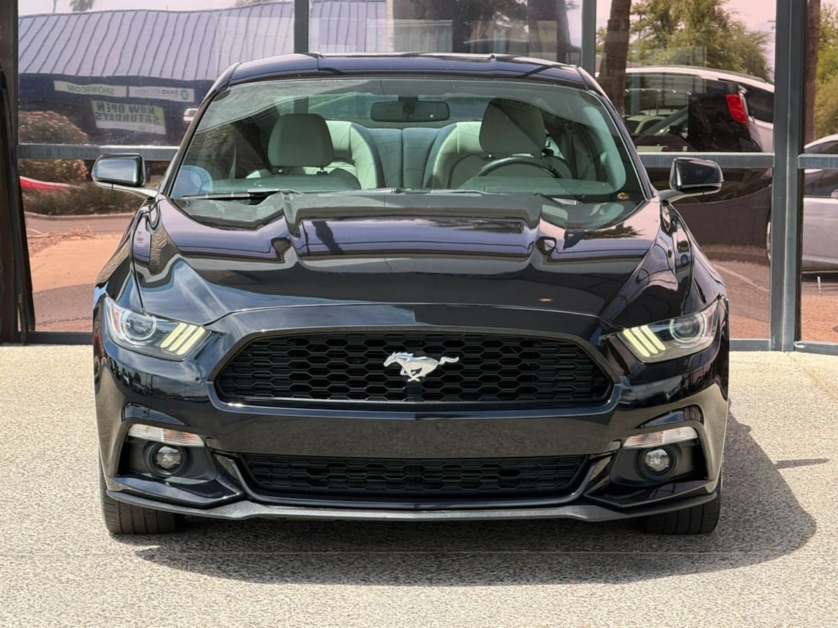 Used 2016 Ford Mustang Coupe RWD image 19