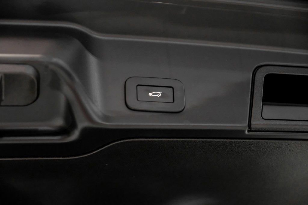 Used 2023 Land Rover Range Rover Evoque R-Dynamic S image 46
