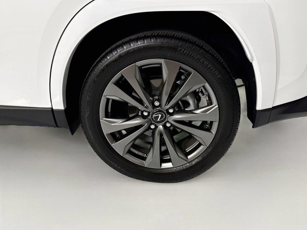 Used 2024 Lexus UX 250h F Sport FWD image 31