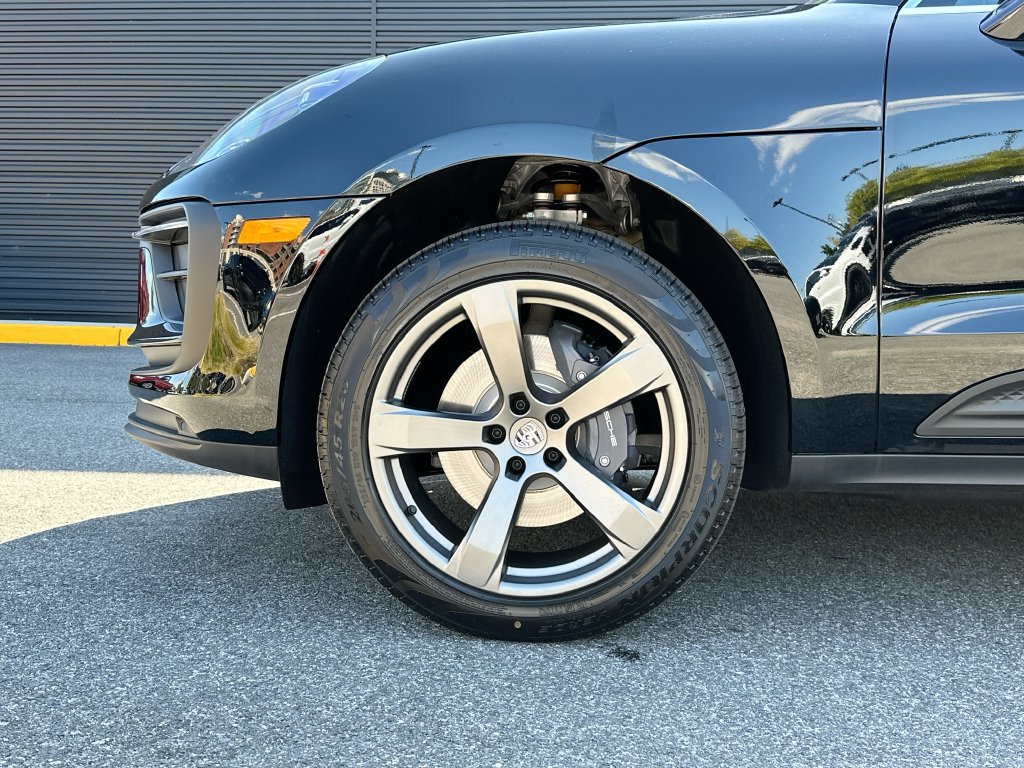 New 2026 Porsche Macan AWD/4WD image 33