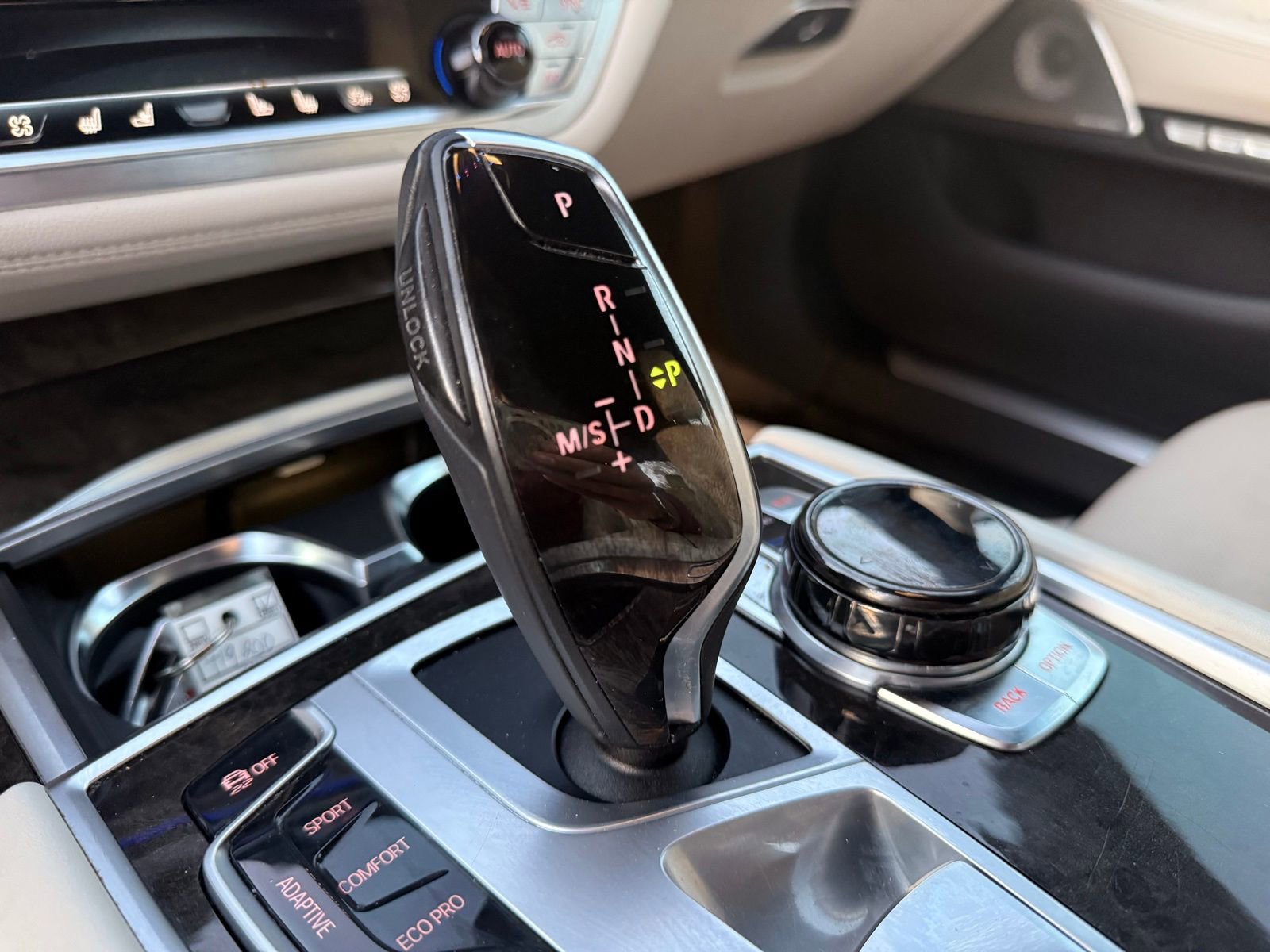 Used 2016 BMW 750i xDrive image 29