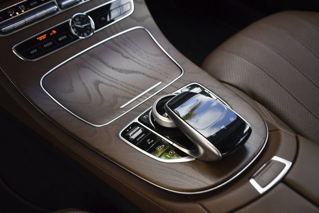 Used 2018 Mercedes-Benz E 400 4MATIC Sedan image 12