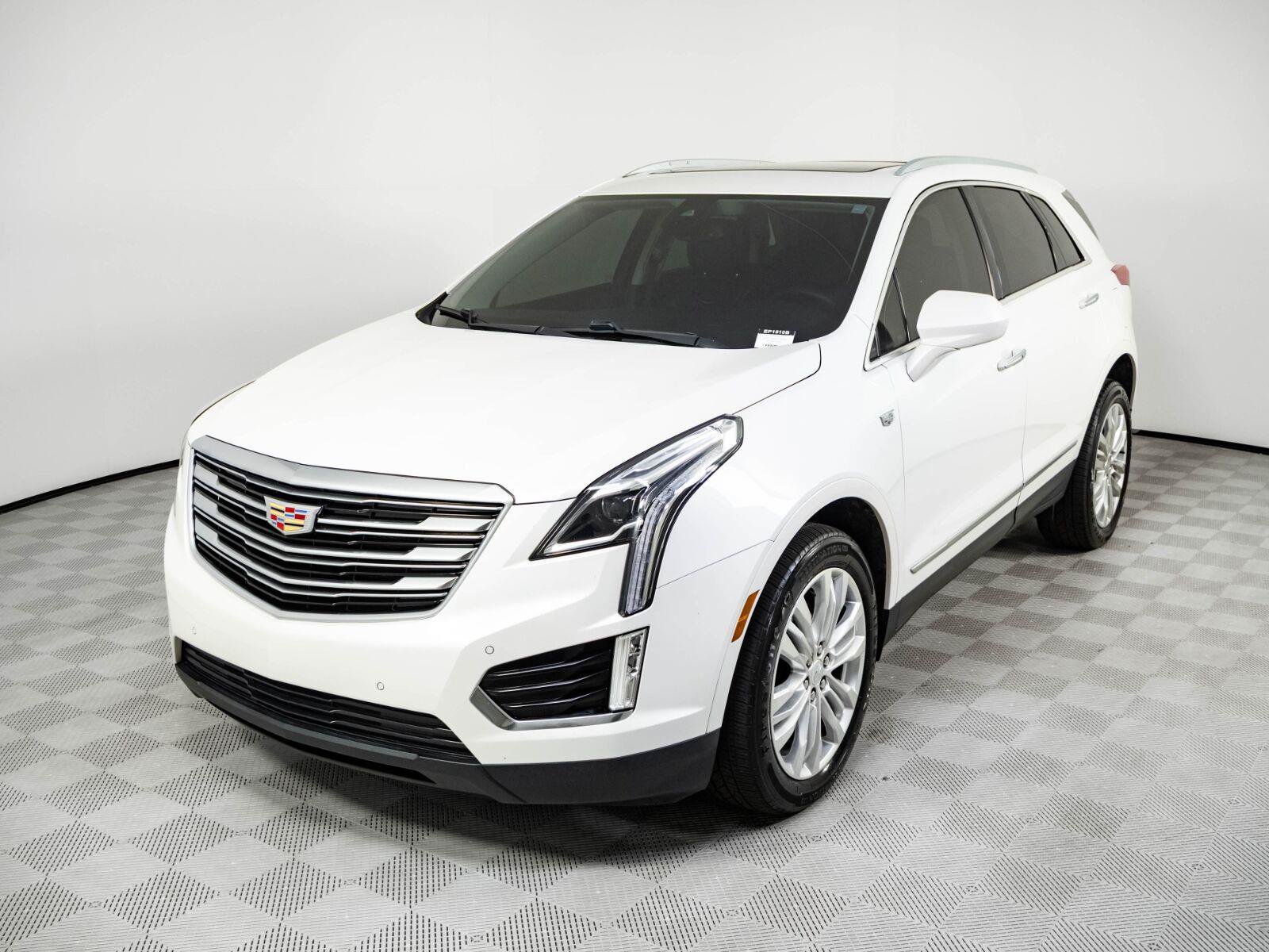 Used 2019 Cadillac XT5 Premium Luxury AWD/4WD image 1