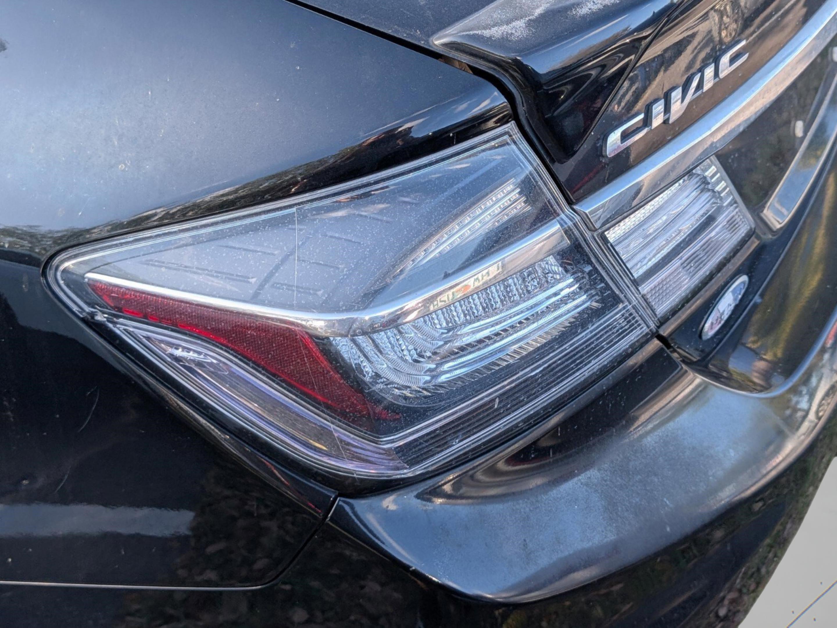 Used 2013 Honda Civic Hybrid Sedan image 19