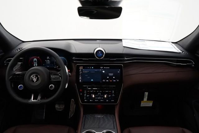 New 2025 Maserati Grecale Modena image 13