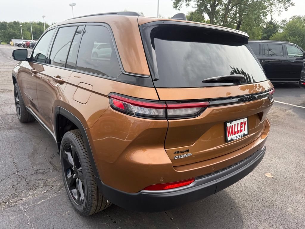 New 2026 Jeep Grand Cherokee Limited w/ Limited Altitude Package AWD/4WD image 6