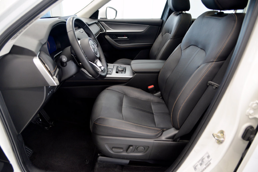 Certified 2024 MAZDA CX-90 Plug-In Hybrid w/ Premium Pkg AWD/4WD image 15