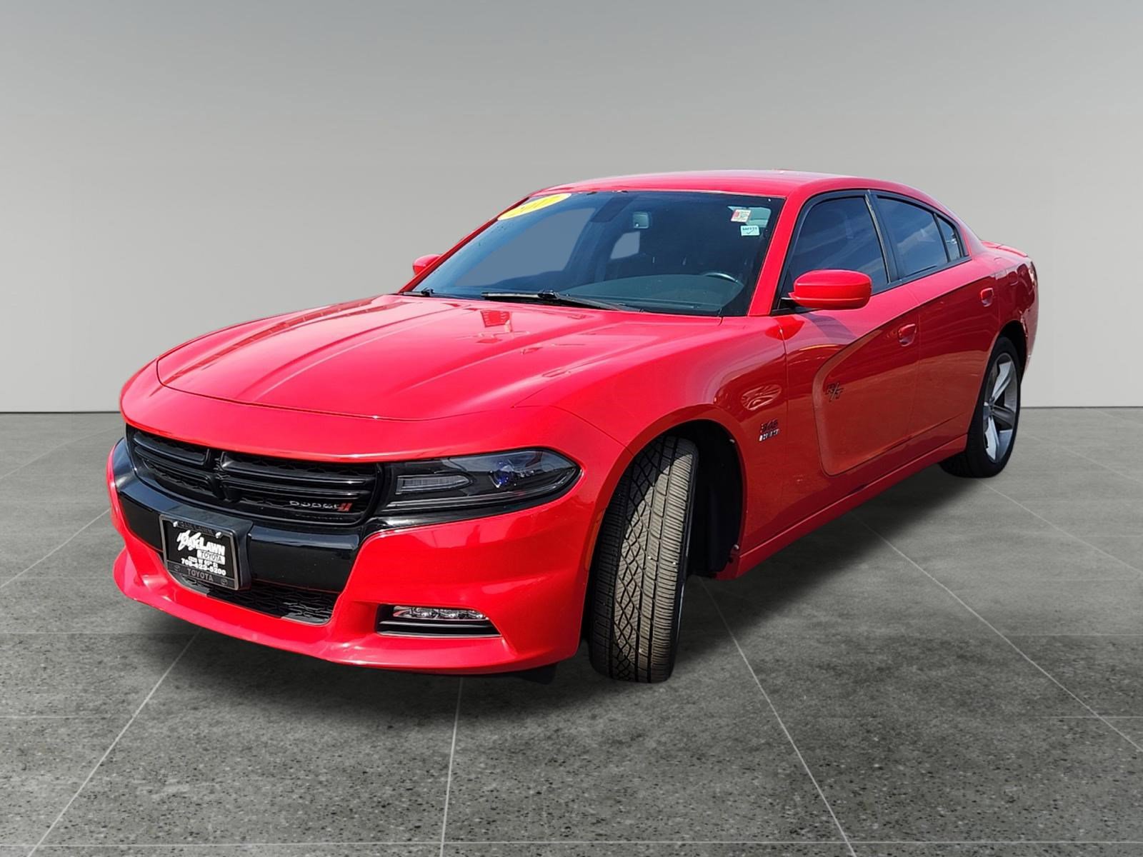 Used 2017 Dodge Charger R/T image 3