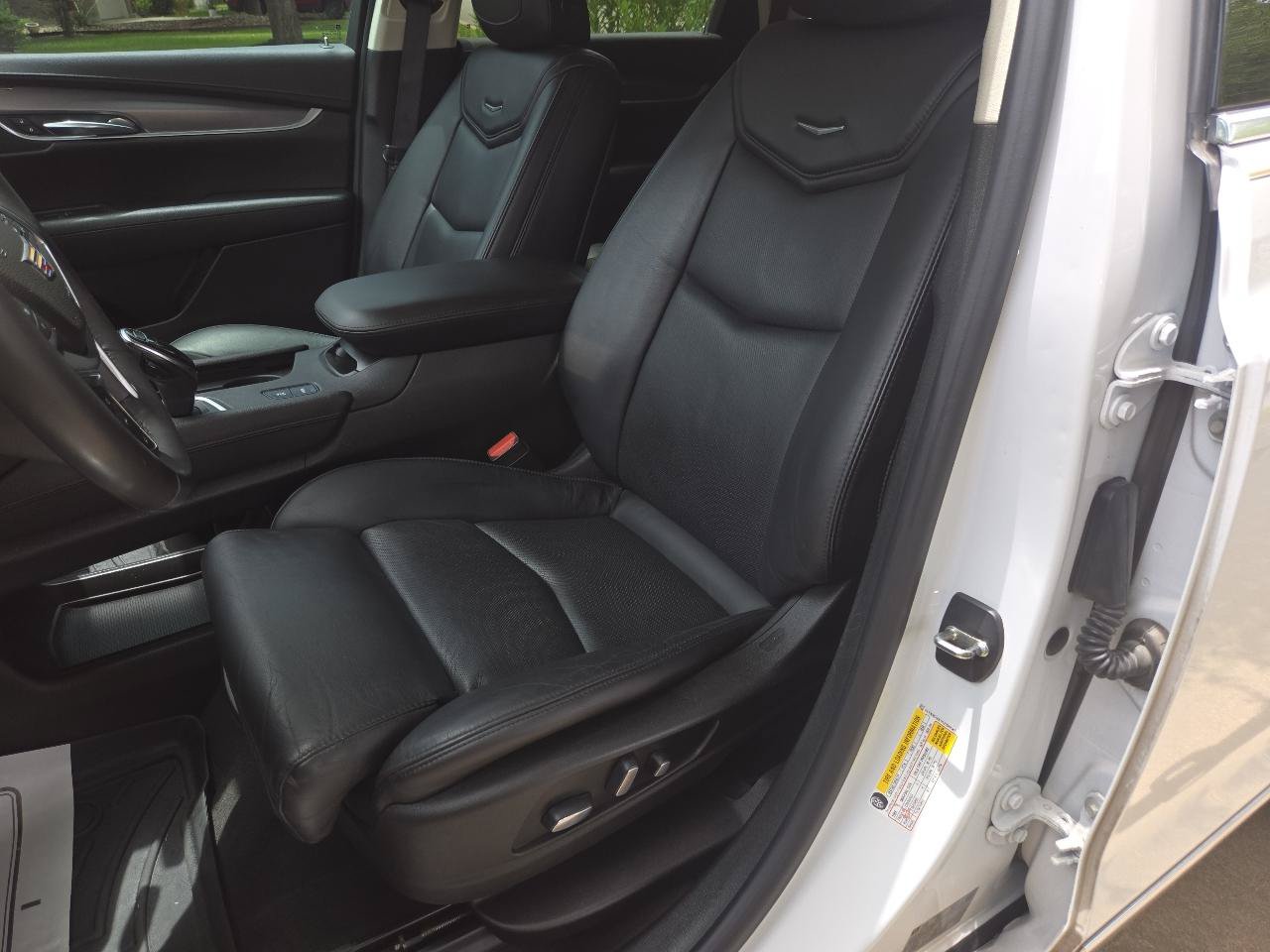 Used 2017 Cadillac XT5 Premium Luxury FWD image 15