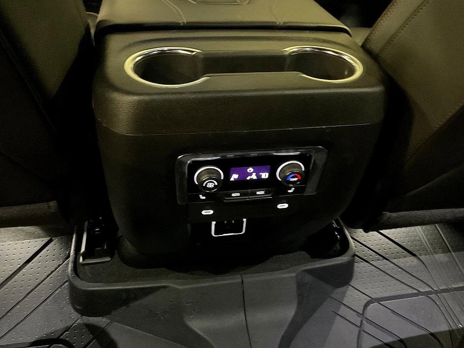 Used 2024 Chevrolet Tahoe High Country image 27