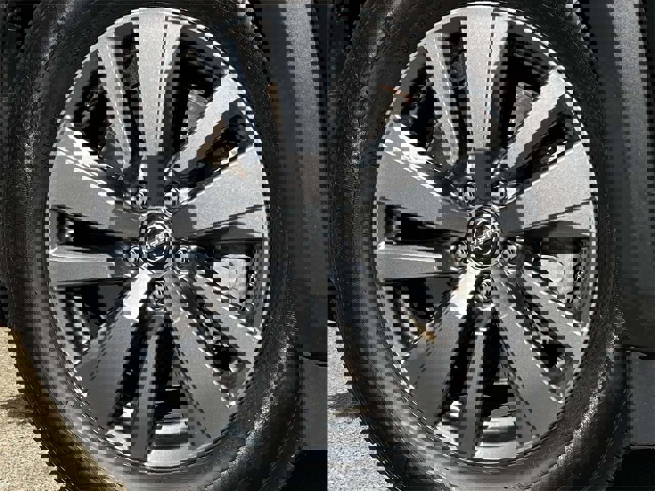 Used 2024 Nissan Pathfinder SV w/ SV Premium Package image 29