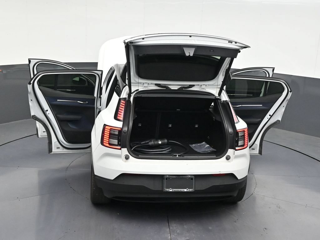 Certified 2025 Volvo EX30 Plus AWD/4WD image 35