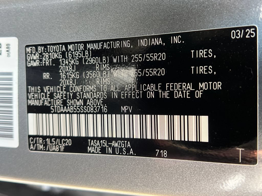 Used 2025 Toyota Grand Highlander AWD image 28