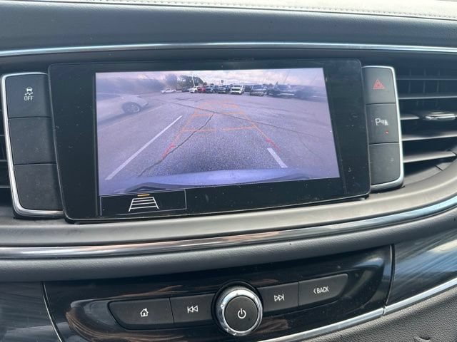 Used 2020 Buick Enclave Essence FWD image 7