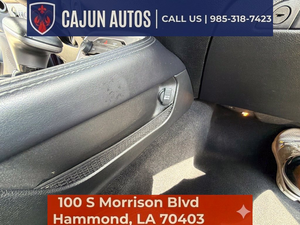 Used 2020 Dodge Challenger SXT RWD image 35