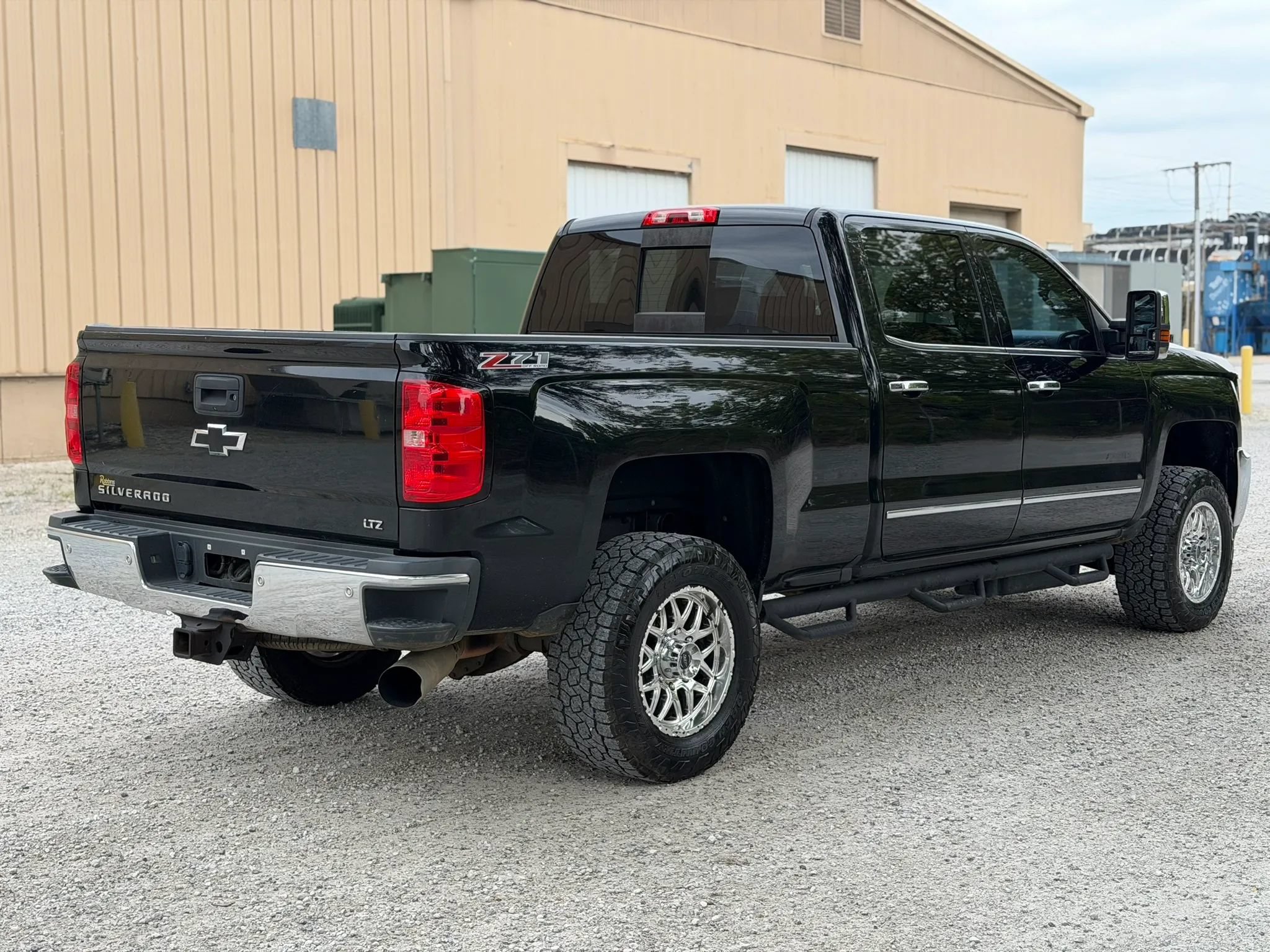 Used 2016 Chevrolet Silverado 2500 LTZ w/ Duramax Plus Package AWD/4WD image 5