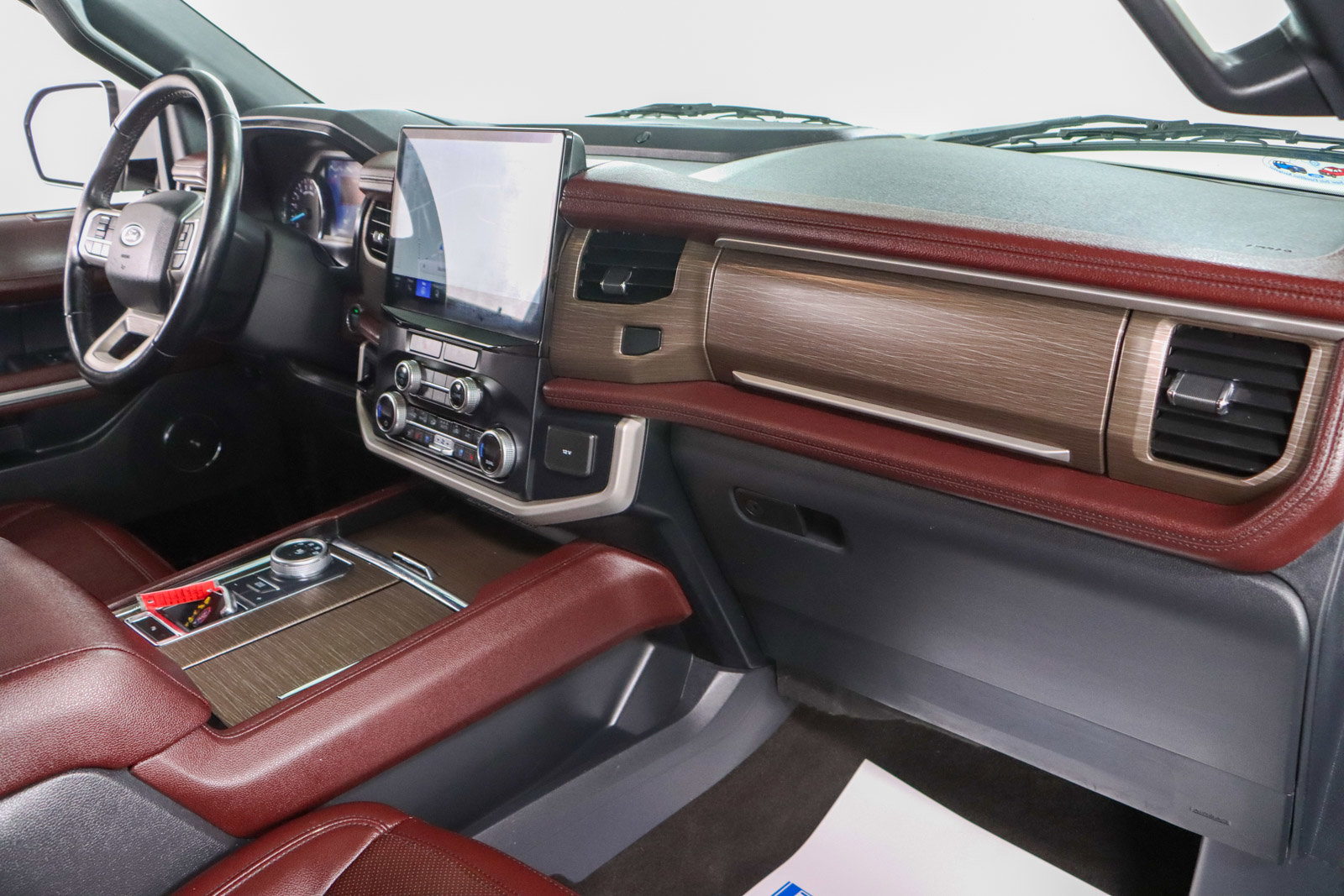 Used 2023 Ford Expedition Max Limited image 30