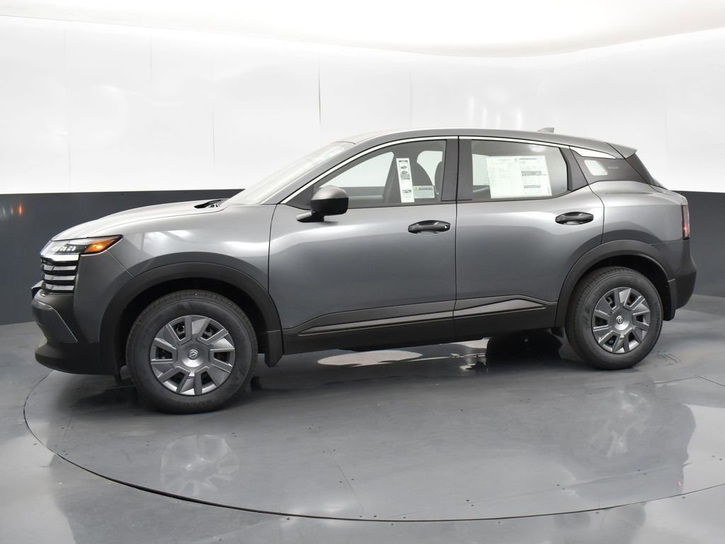 Used 2025 Nissan Kicks S image 4