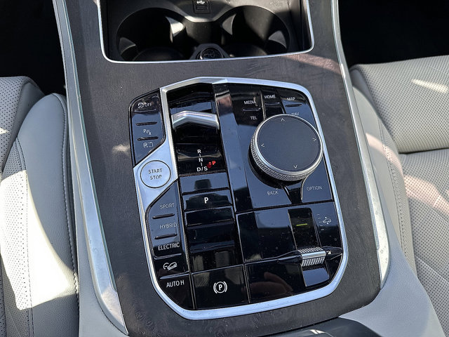 Certified 2025 BMW X5 xDrive50e w/ Climate Comfort Package image 25