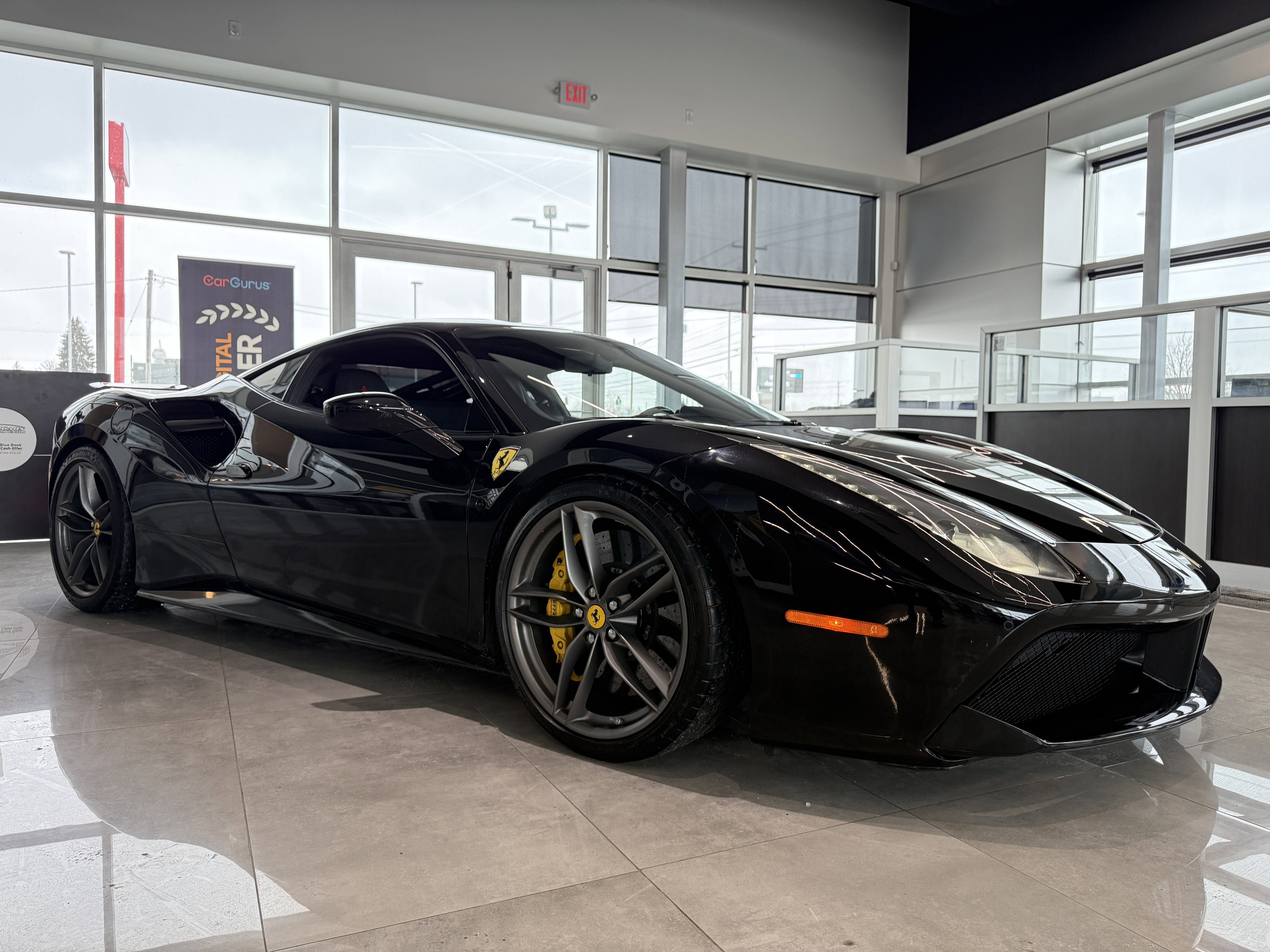 Used 2016 Ferrari 488 GTB image 8