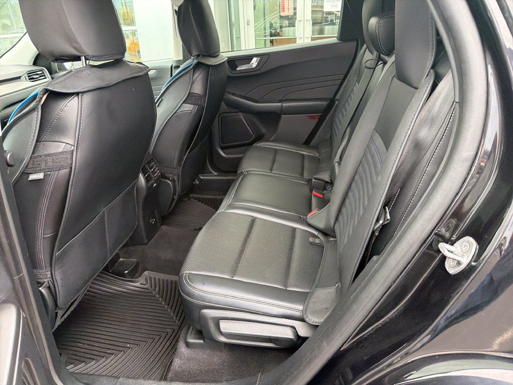 Used 2021 Ford Escape Titanium AWD/4WD image 22