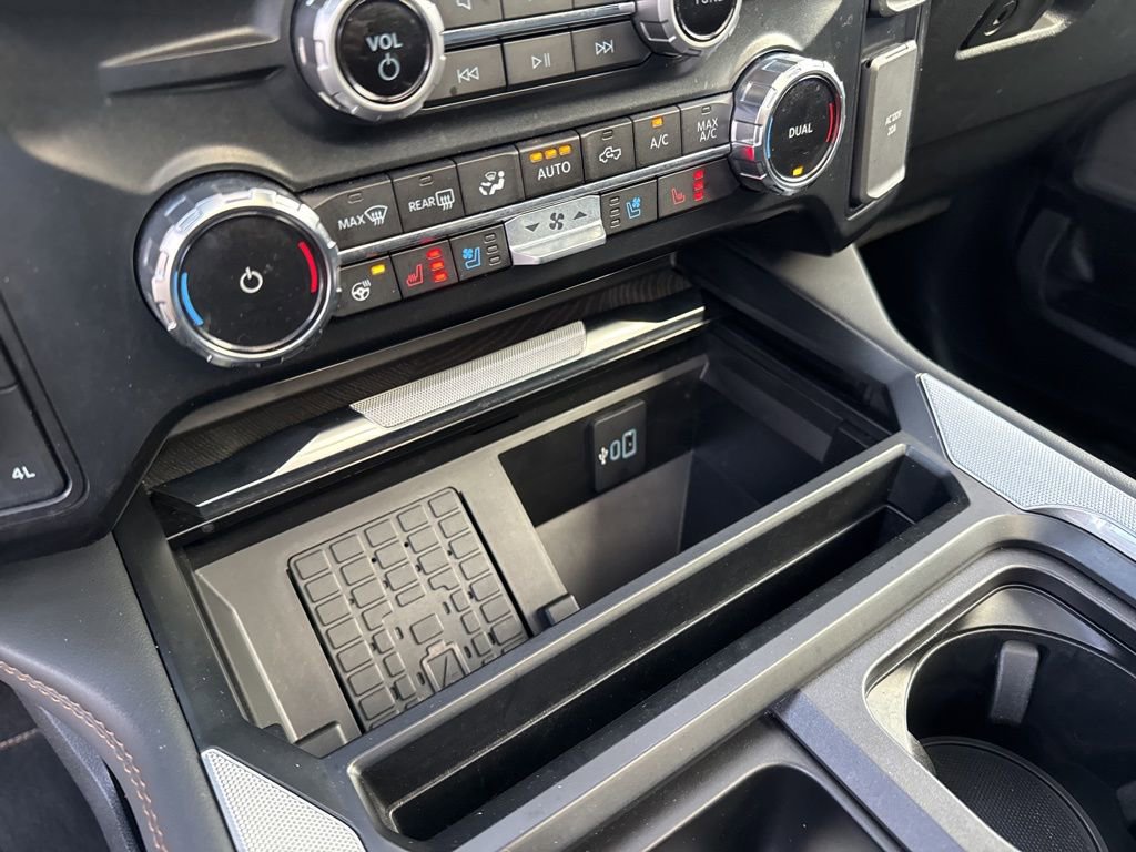 Used 2023 Ford F350 Platinum w/ FX4 Off-Road Package image 29