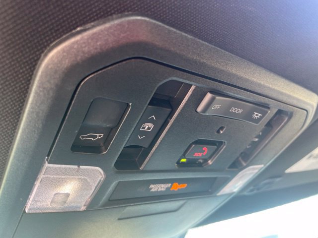 Used 2024 Toyota Sequoia TRD Pro AWD/4WD image 19